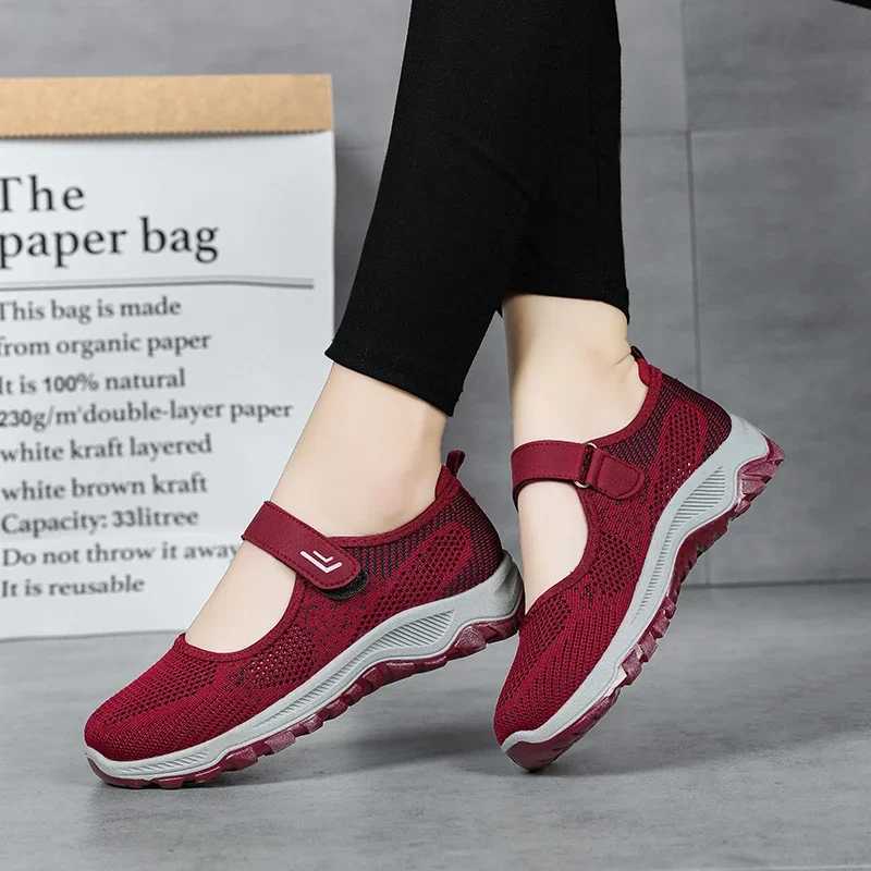 Summer womens casual shoes high-quality platform soft soled outdoor hiking shoes lightweight and anti slip fitness sports shoes Y241017