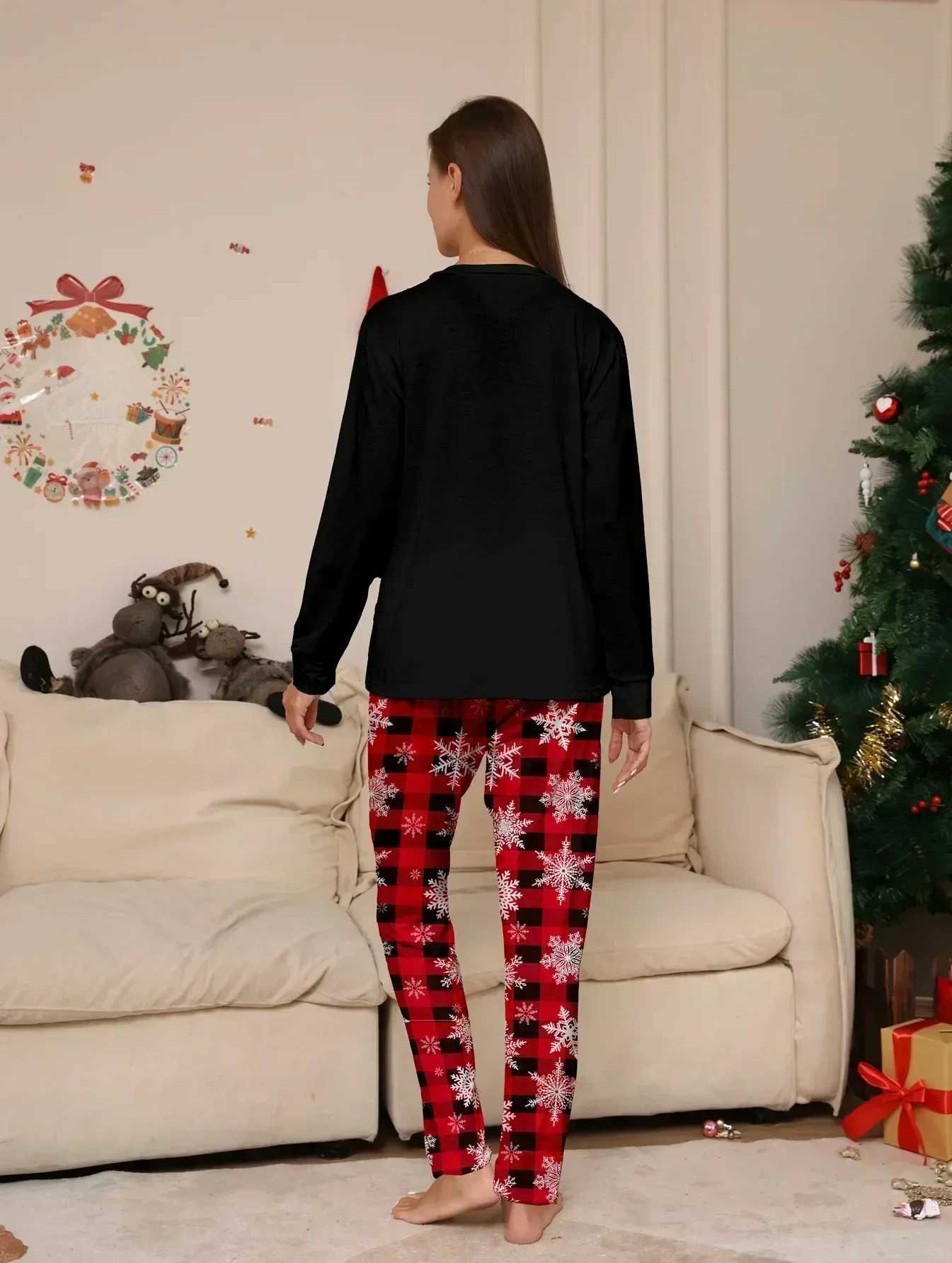 New Years clothing 2024 cartoon reindeer printing Christmas parent-child matching pajamas set boys and girls pajamas home appearance Pjs W241015