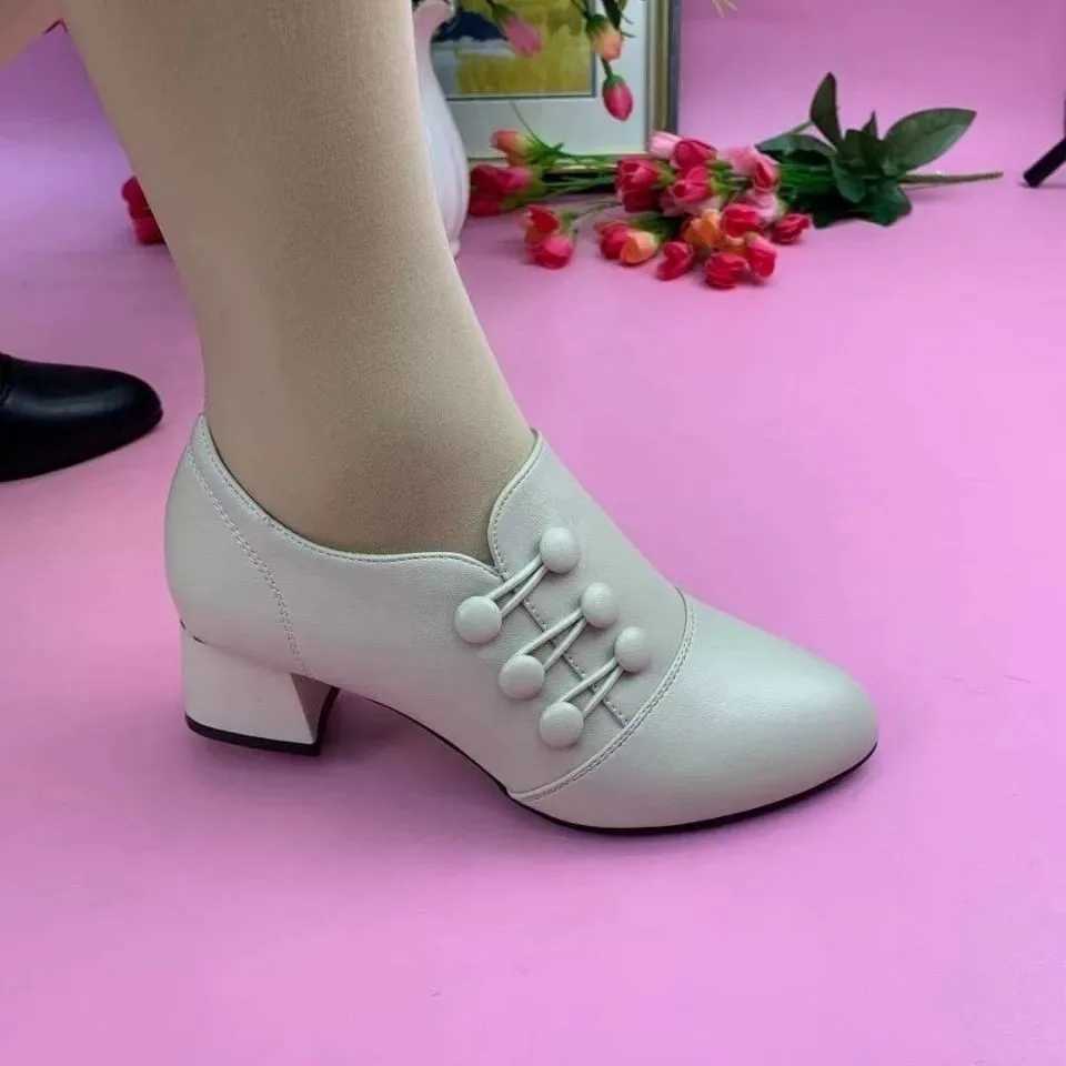 Autumn New High Heels Soft Leather Breasted Low Heeled Shoes Dress Womens Pointed Toe Shoes Retro Mom Shoes Zapatos Mujer Y241017