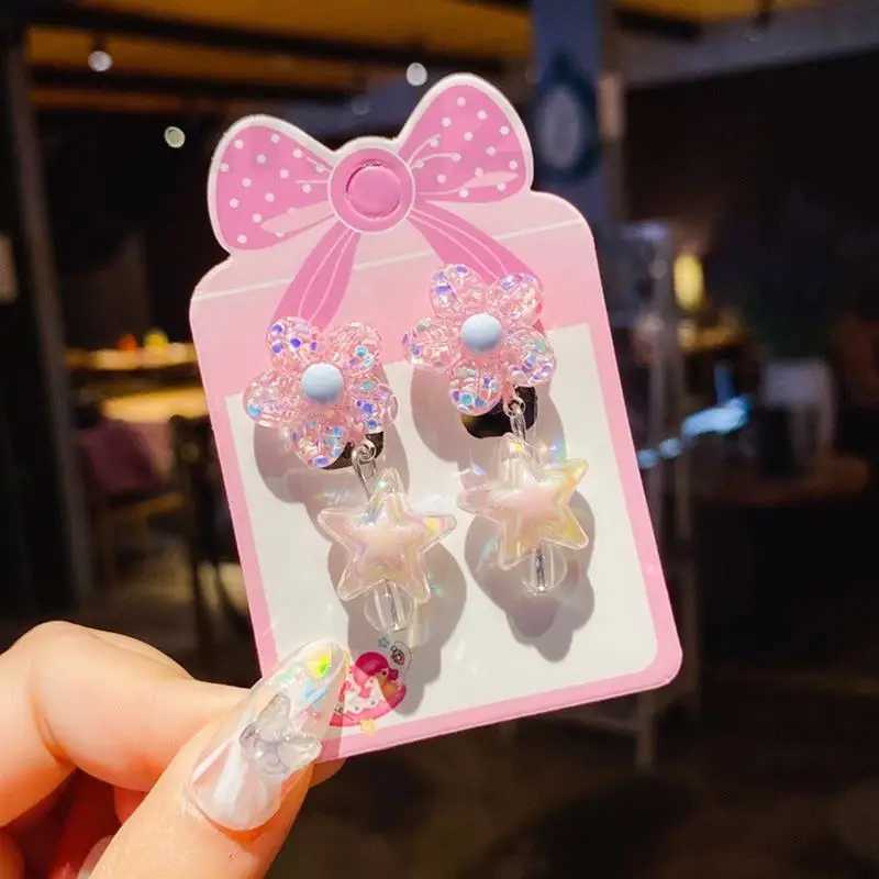 Mini cute ear clip suitable for hypoallergenic girls non perforated plastic earrings suitable for relieving pain in children W241017