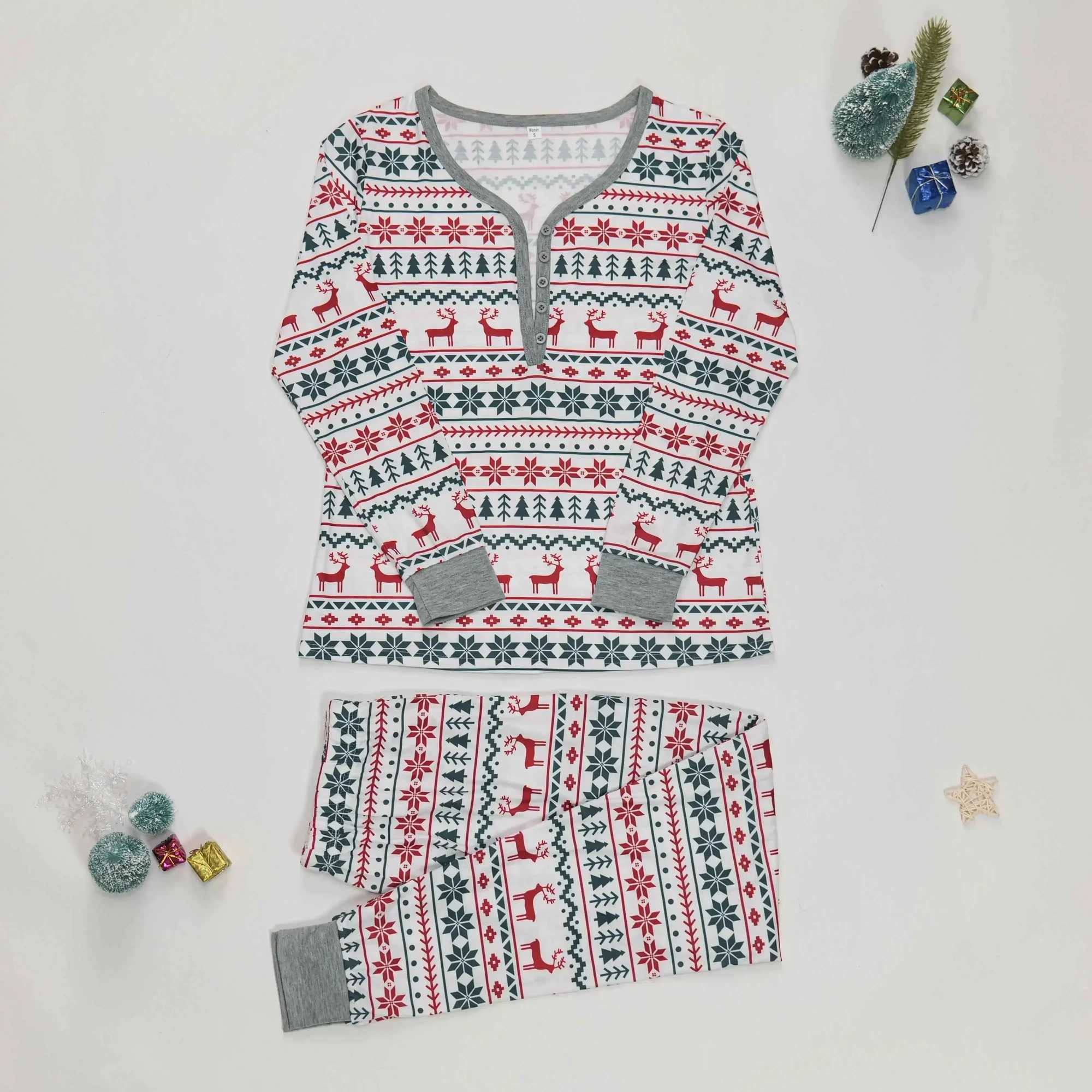 Family parent-child matching sleepwear 2024 new casual loose clothing set baby jumpsuit soft and cute Pjs Christmas appearance W241015