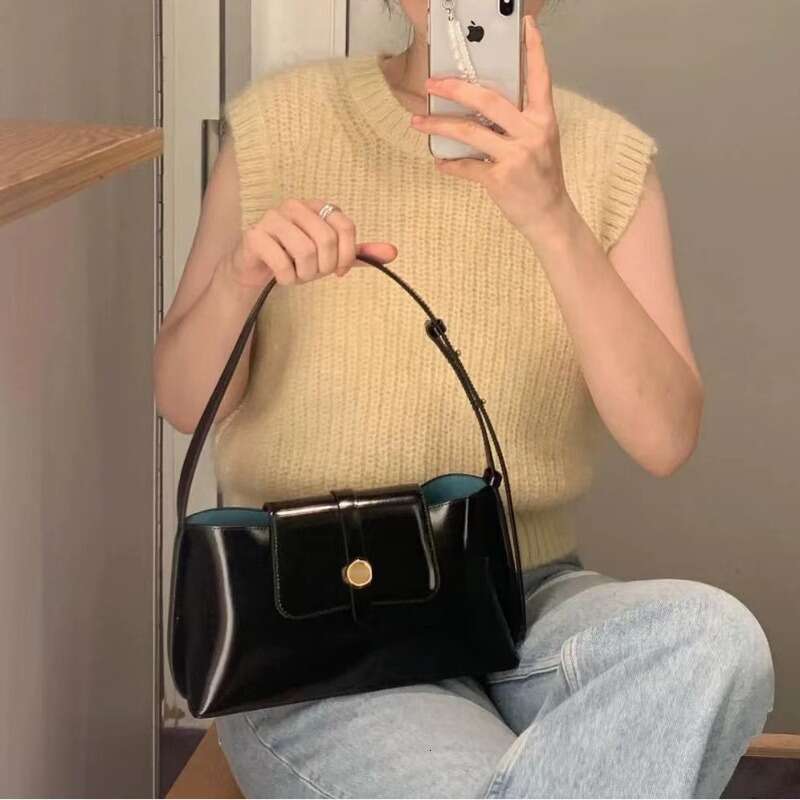 New All-Match Fashion Minority Exquisite Underarm Bags Simple Korean Square Magnetic Button Clutches Commuter Dermis Handbags