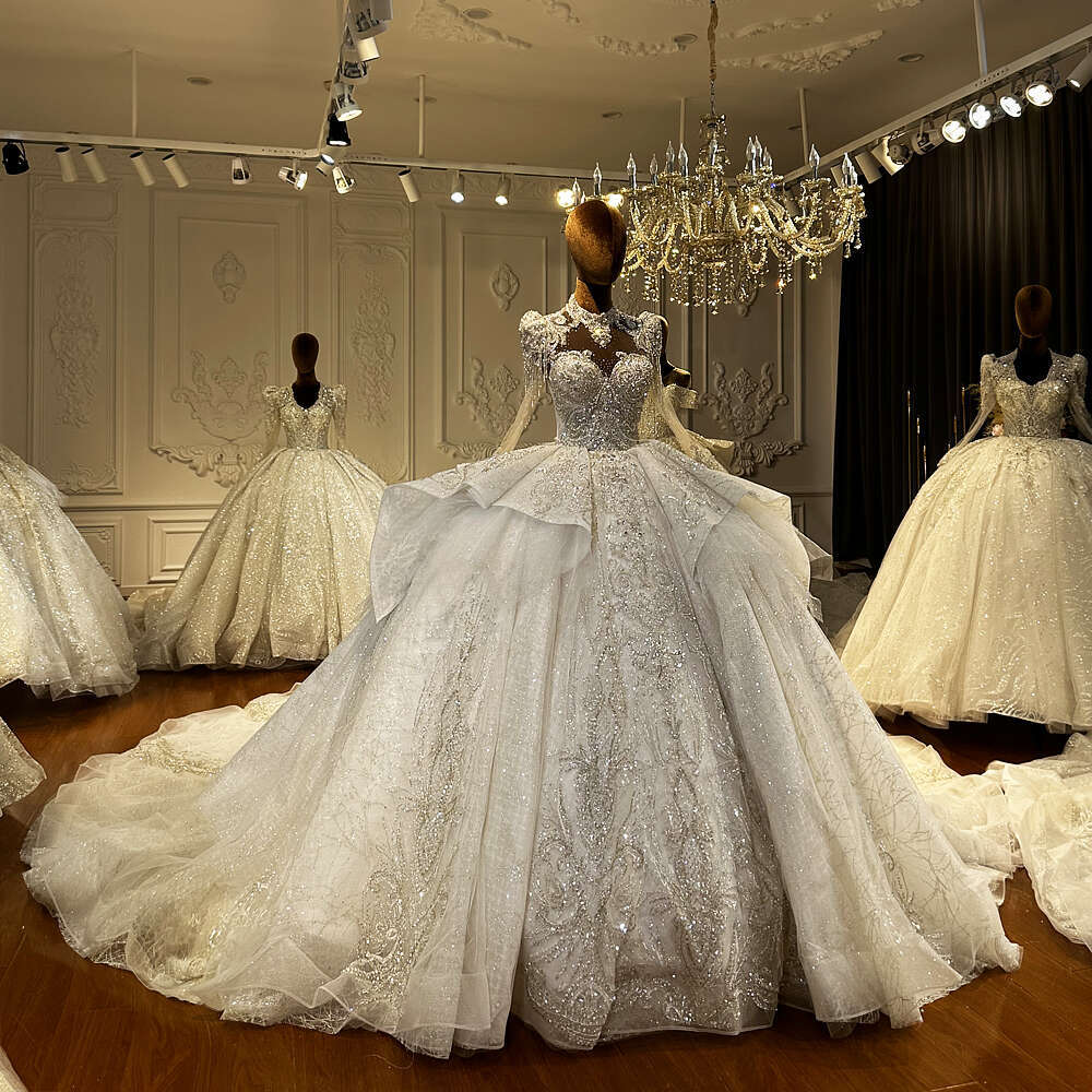 Amanda Novias Real Pictures Lace Wedding Dress R001