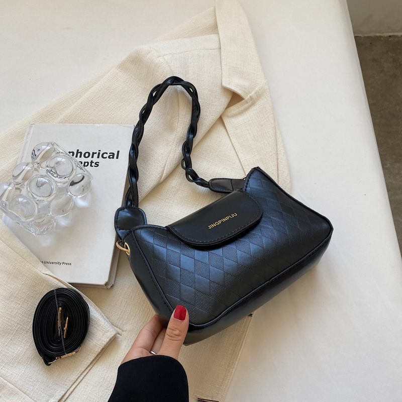 Niche Design for Women New Small Fragrant Style Fashion Simple Solid Color Single Shoulder Crossbody Bag Fresh