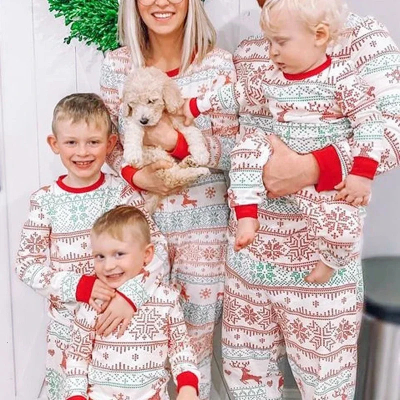 All Over Print Christmas Pajamas Casual Soft Sleepwear Adults Kids Matching Clothing Set Baby Romper Xmas Family Look 241017