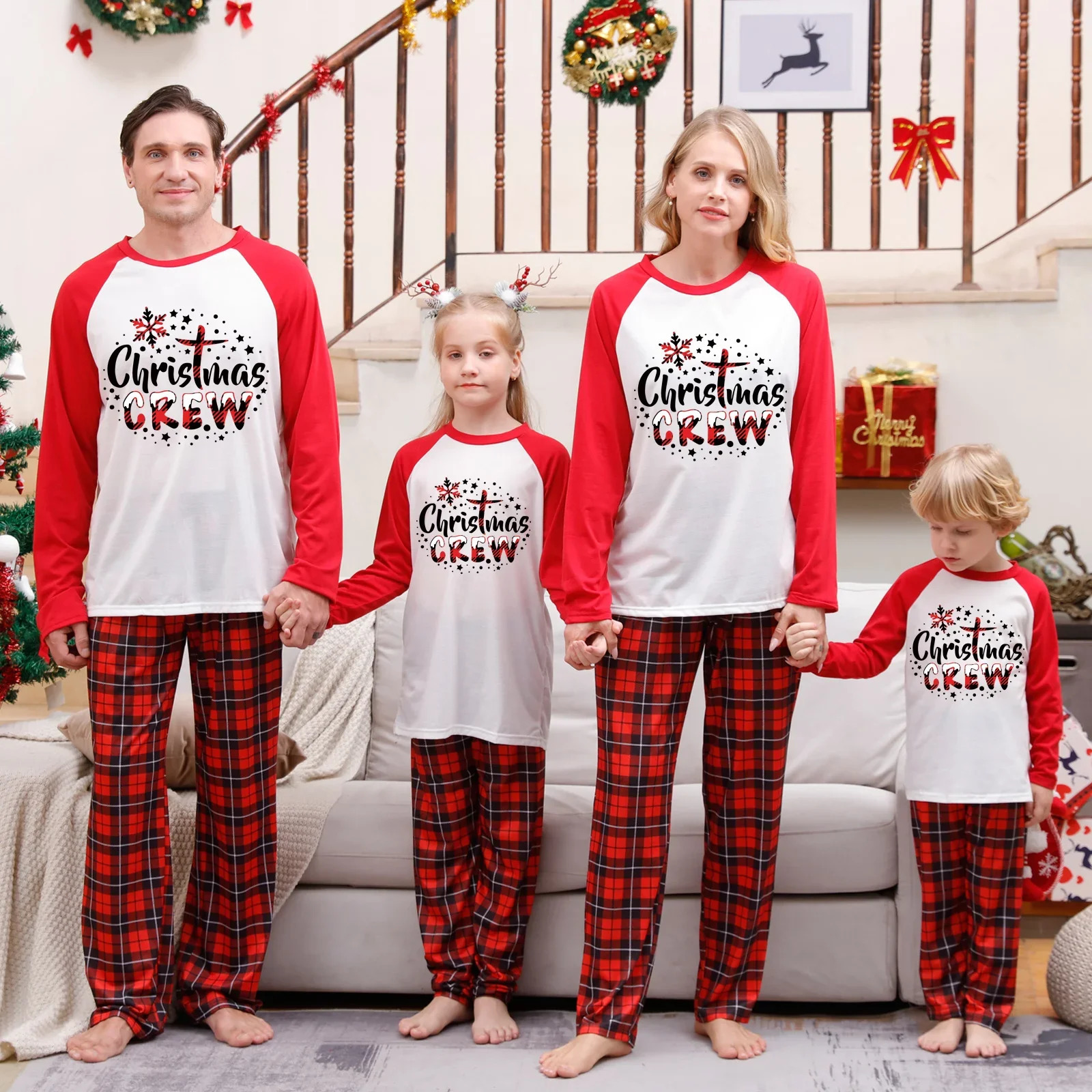 Family Pajamas Set Christmas Crew Print Adults Kids Baby Dog Matching Clothes Soft Cute Pyjamas Full Sleeve Warm Sleepwear 241017