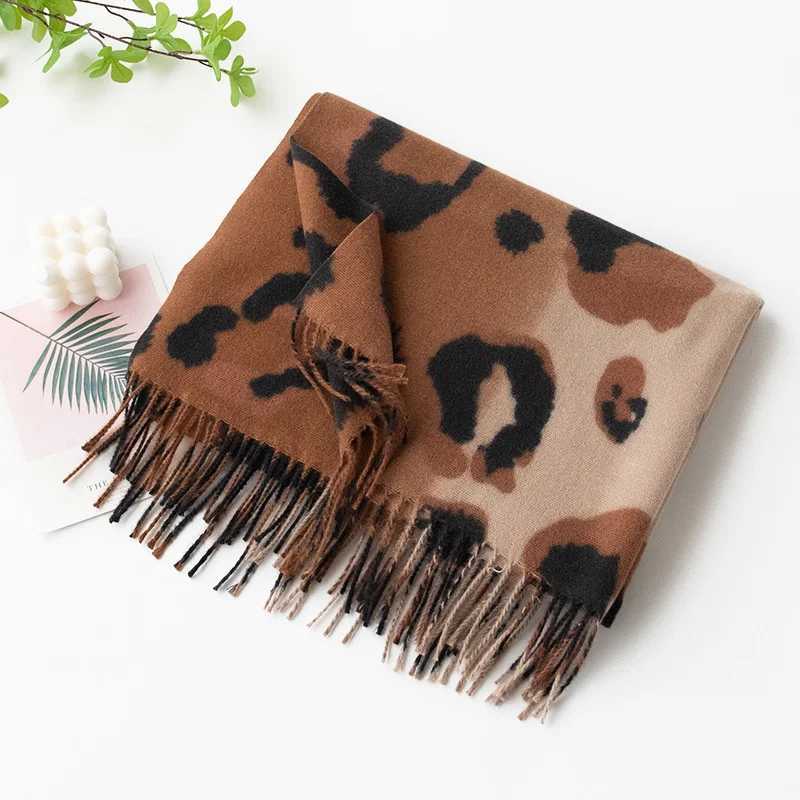 Fashion Brown Leopard Print Wen Winter Warm Scarf Outdoor Hijabs Tassels Long Shawl Cashmere Pashmina Hijabs Scarves Wraps X2410171