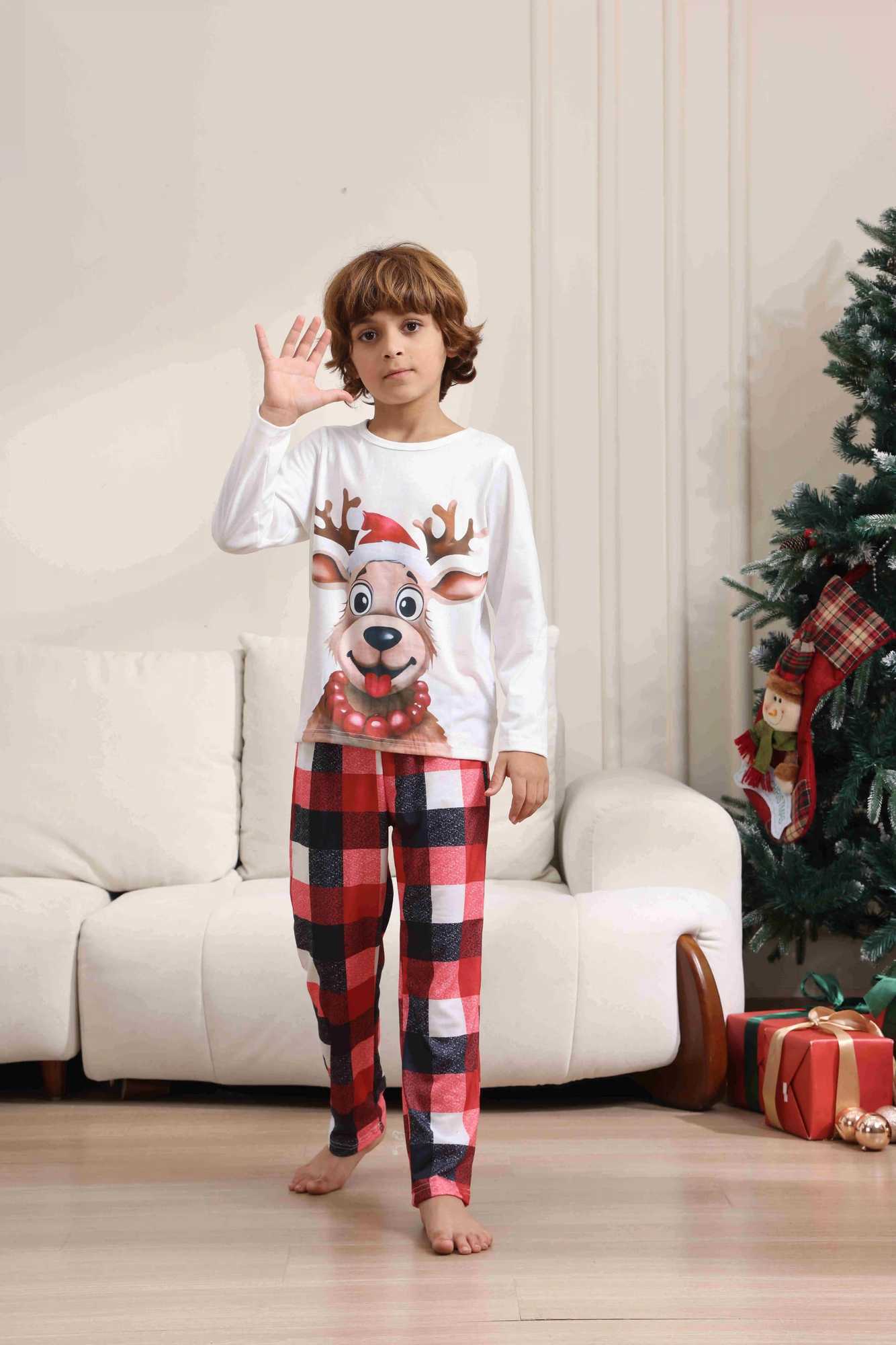 Christmas Pajamas Family Appearance Womens Boys and Girls Clothing Set Cartoon Elk Print Soft Cute Pajamas Christmas Gift New Years Clothing W241015