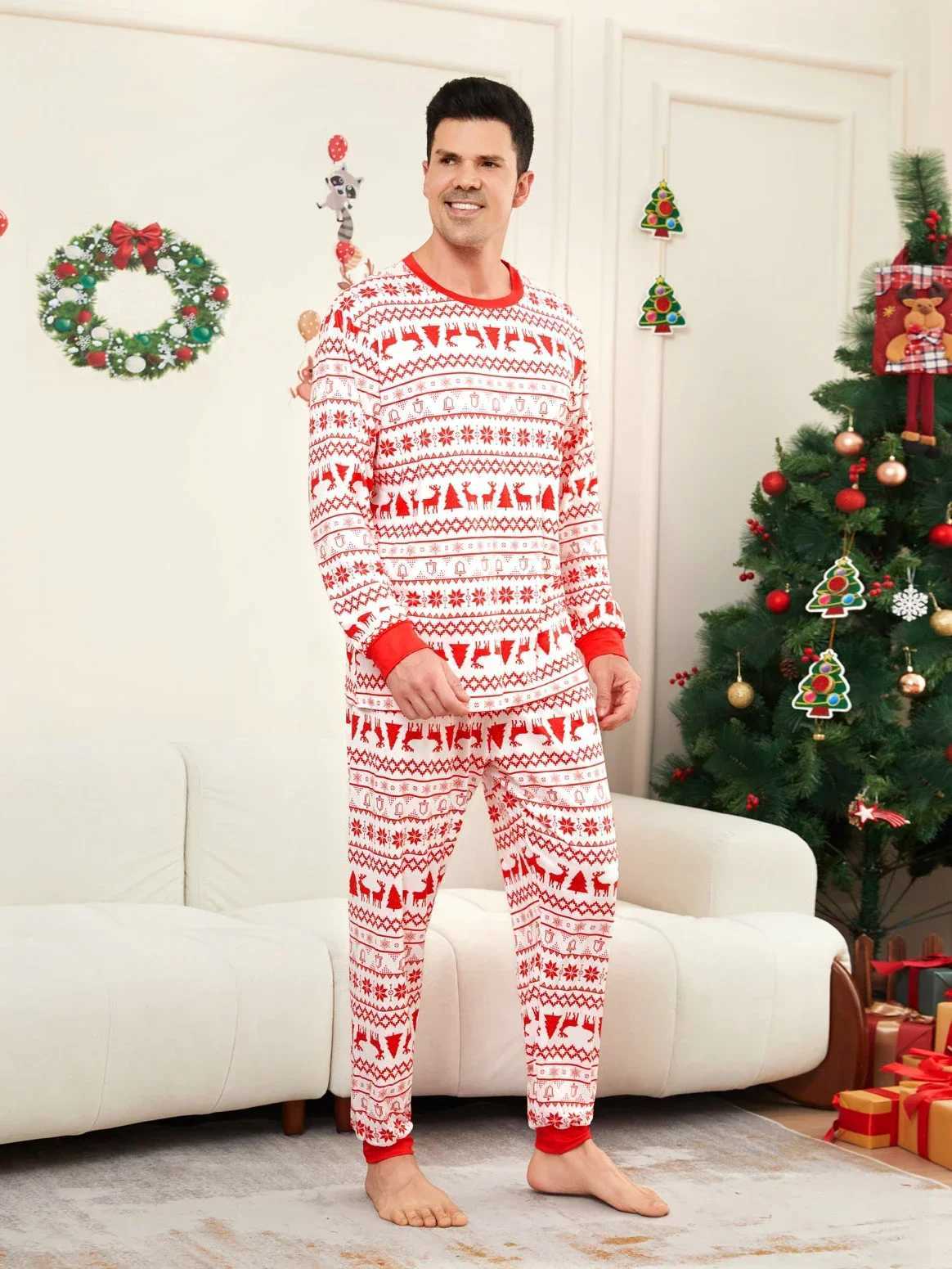 Winter 2024 Allover Print Christmas Pajama Set Adult and Children Matching Clothing Soft Pajamas Baby Dog Pjs Christmas Pajamas Home Appearance W24101