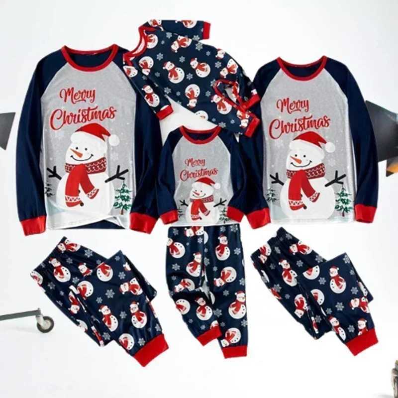Merry Christmas Printing Matching Set 2024 New Parents and Children 2-piece Pajama Set Baby jumpsuit Cute Soft Pajama Family Appearance W241015