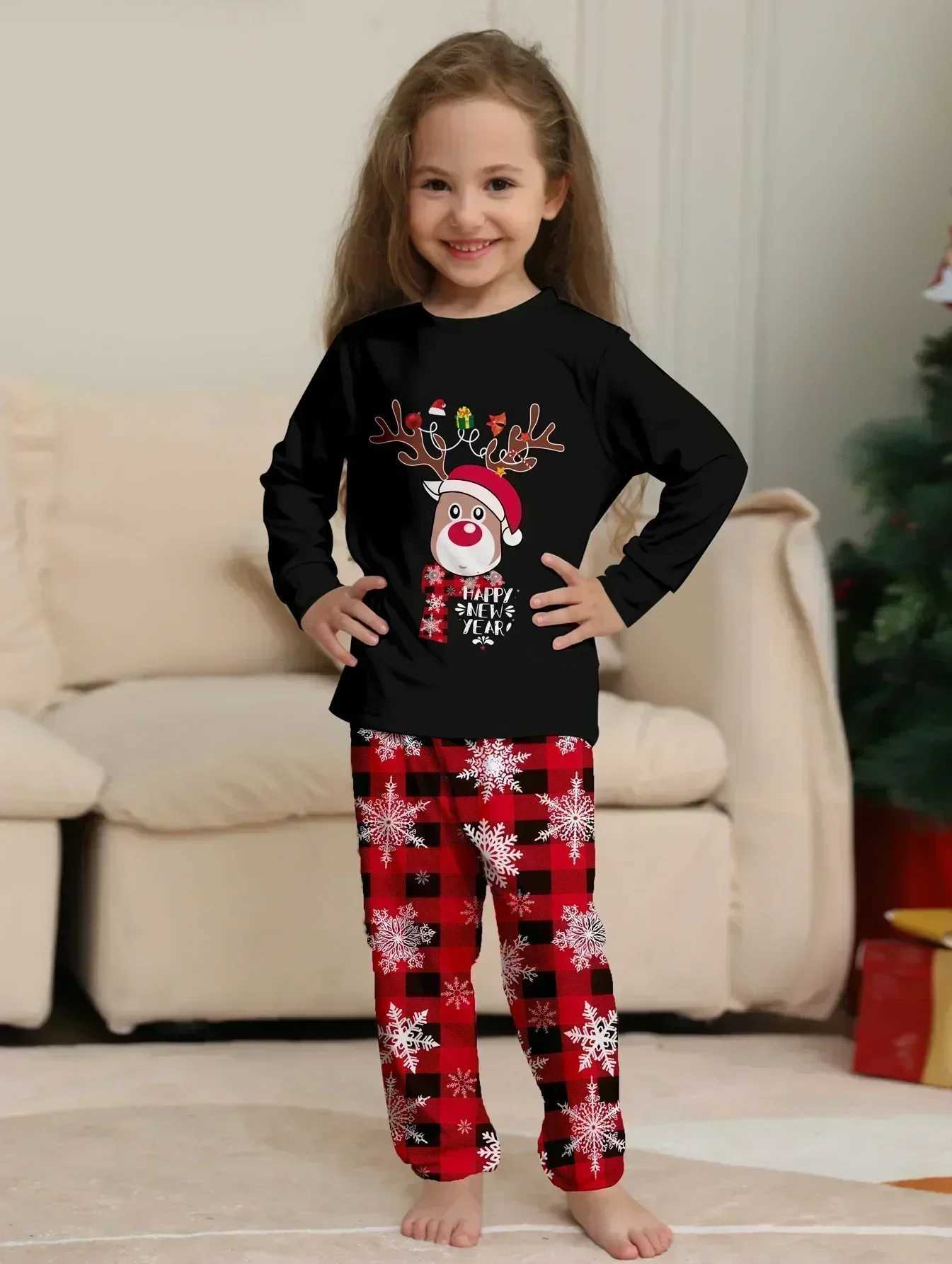 New Years clothing 2024 cartoon reindeer printing Christmas parent-child matching pajamas set boys and girls pajamas home appearance Pjs W241015