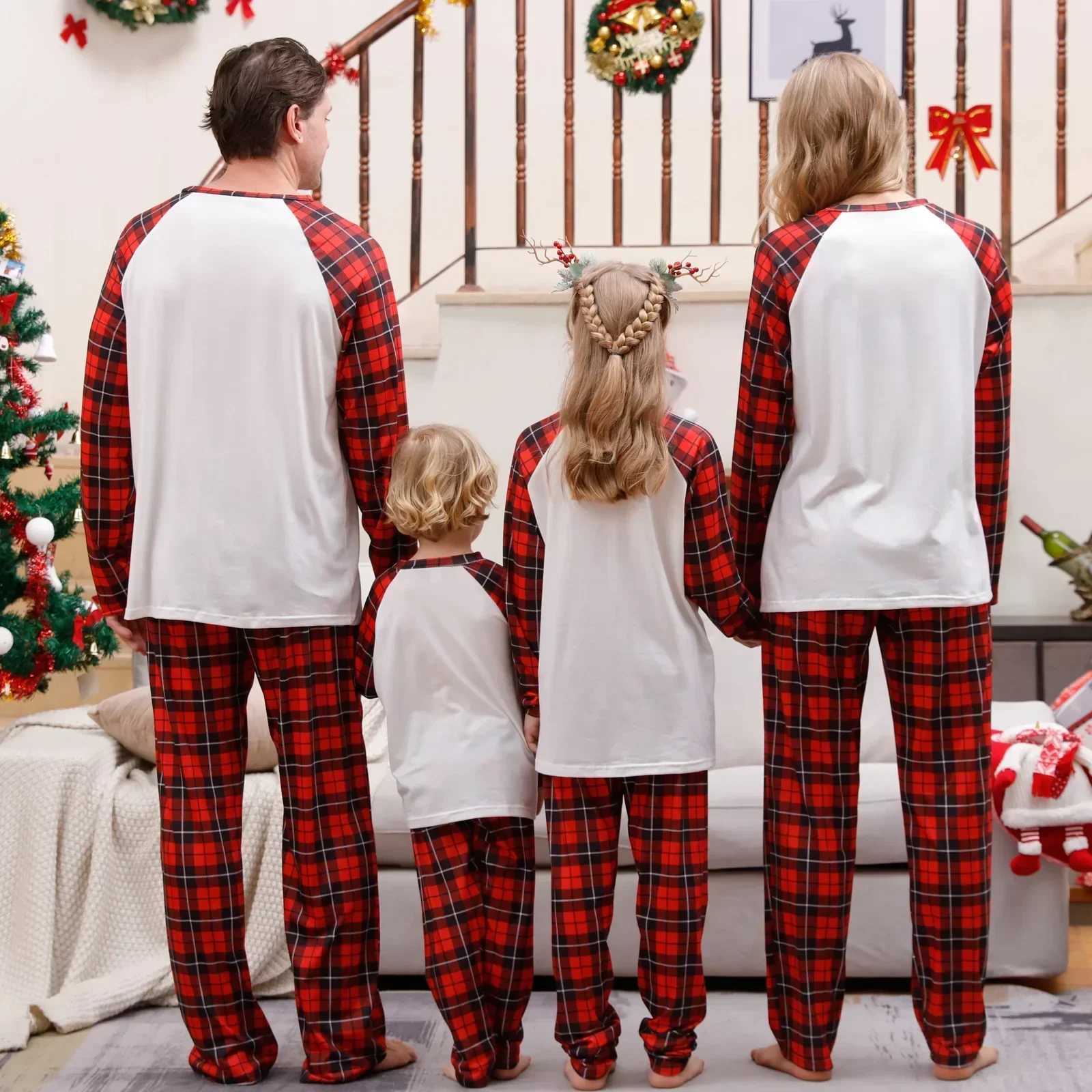 2024 New Family Christmas Pajama Set Plain weave Parent Child Matching Set Baby Boy Girl Clothing Family Clothing Christmas Appearance Gift W241015