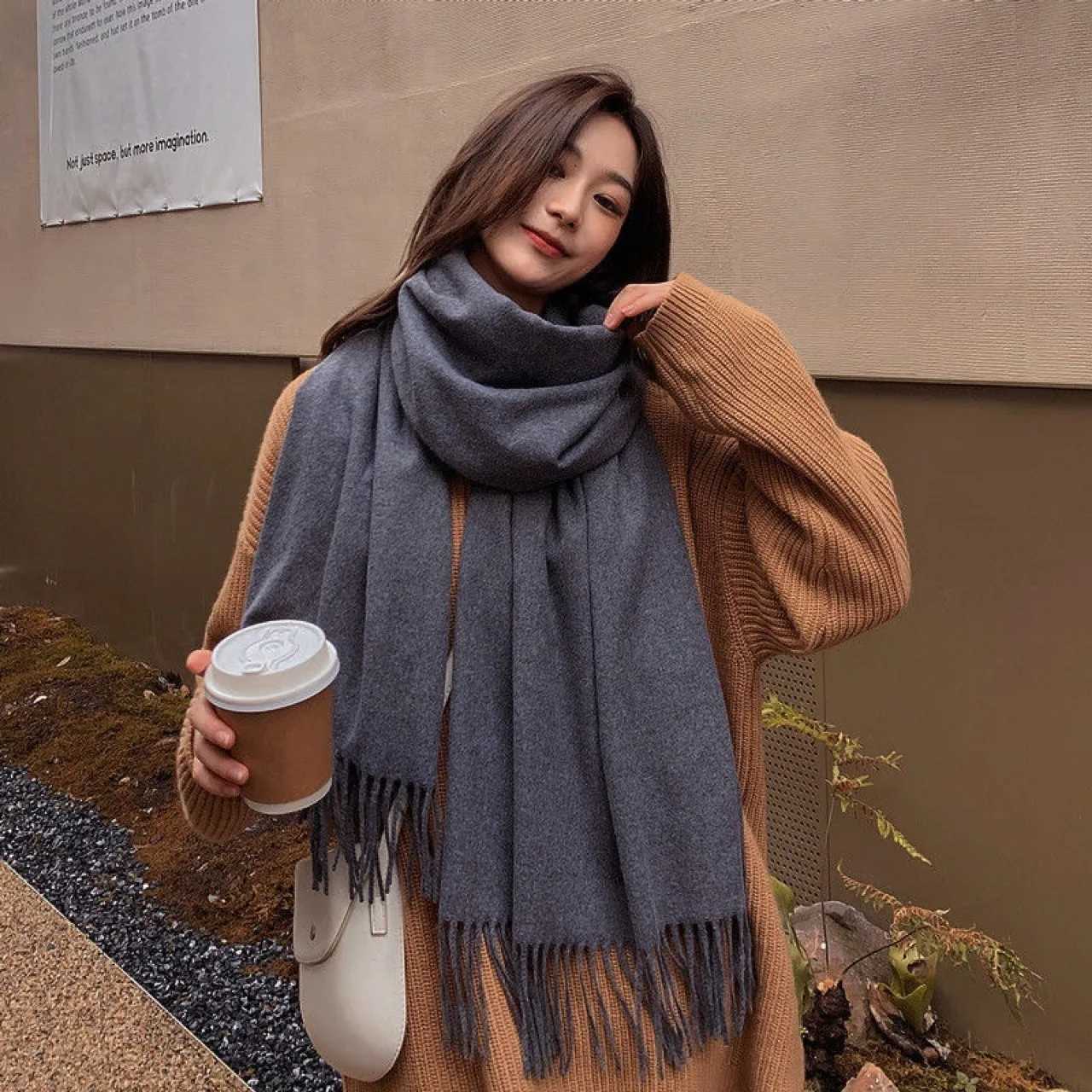 New Black Scarf Cashmere Wan Wool Womens Scarf Warm Grid Scarf XWJ07 X2410171
