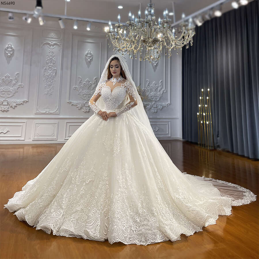 High Necke Elegant Lace Off White Wedding Dress