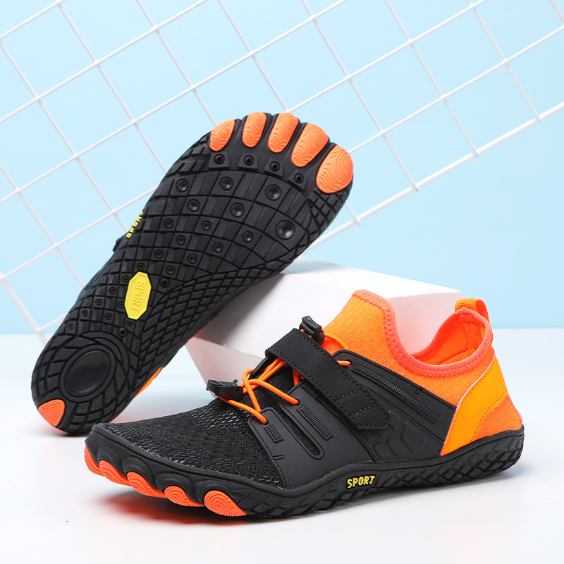 Summer new outdoor hiking and trekking shoes for men, quick drying, breathable, beach diving, and river tracing shoes for women