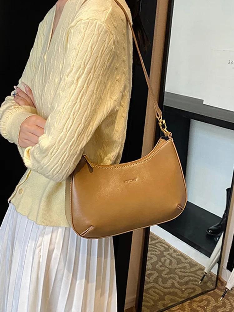 Women Wine Red Shoulder Bags Autumn Soft Leather Dumpg Bag Female Solid Color Handbags 241009 4