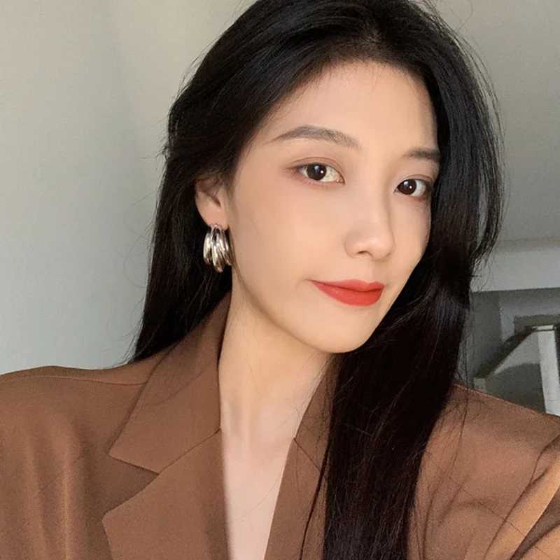1 pair of fashionable retro C-shaped geometric earrings with temperature no ear holes ear clips for womens parties birthday gifts W241017