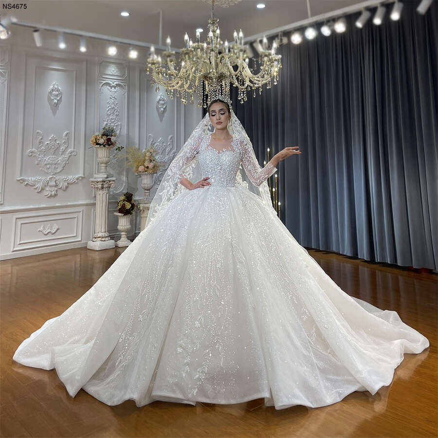 High quality lace Appliques Wedding Dress