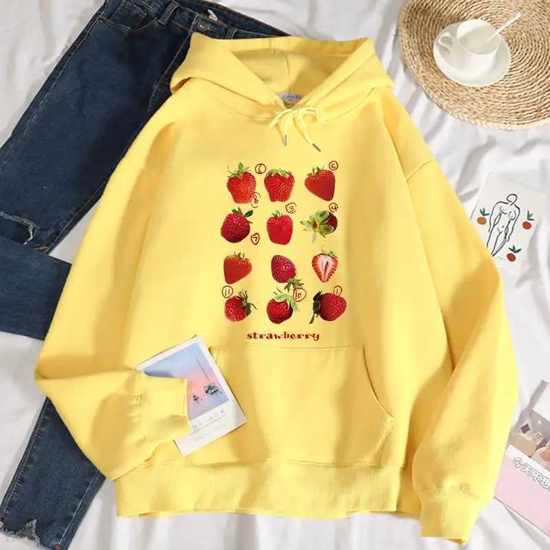 Complete Strawberries Printing Female Sport Shirts Leisure Thick Hoodie Sporty Drawstring Pocket Sportwear Versatile Comfy TopsX241016