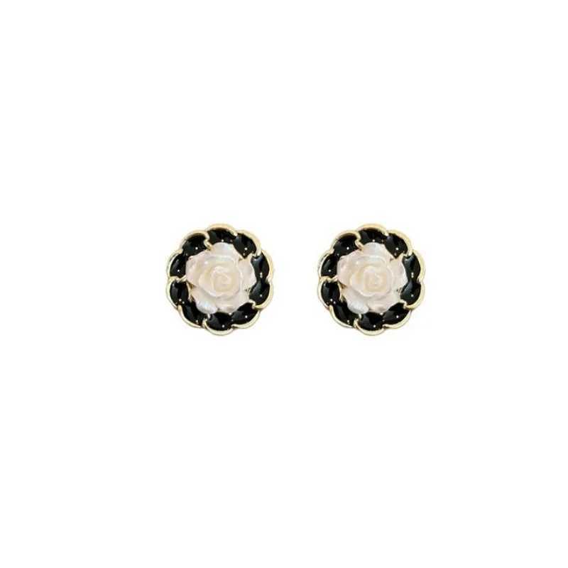 1 pair of temperature triangle pearl earring clips suitable for women without ear holes retro simple earrings daily decoration for girls W241017