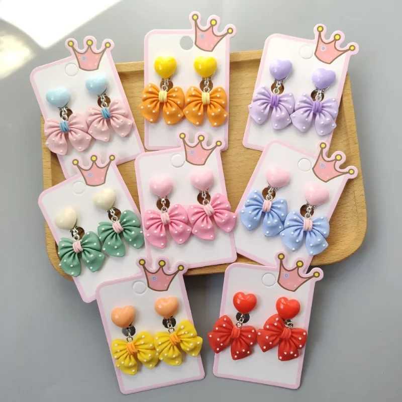 Childrens cartoon acrylic ear clip without ear hole jewelry princess girl earrings fashionable baby girl ear clip planetary earrings W241017
