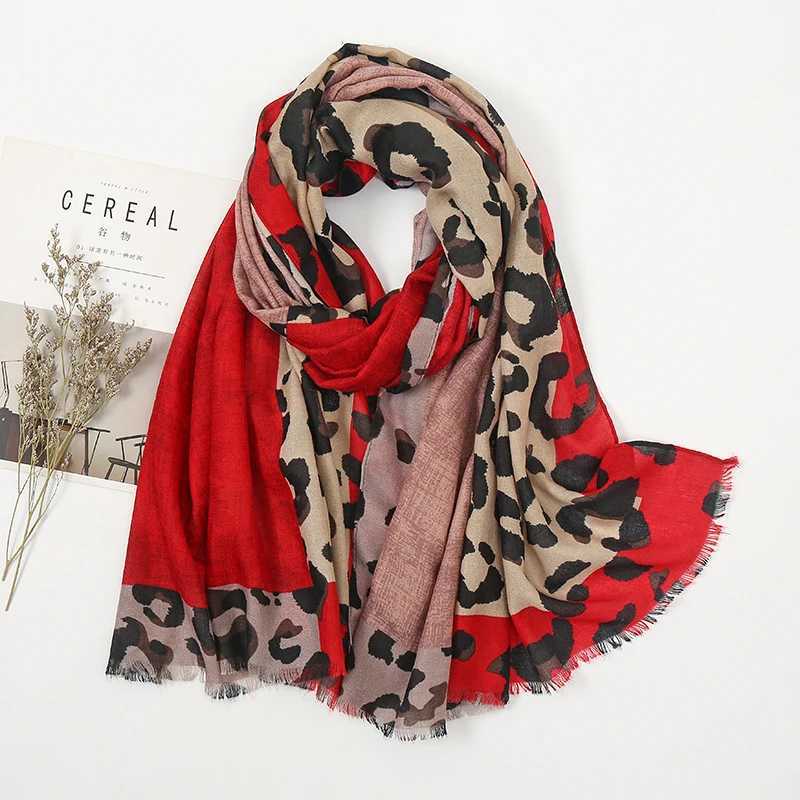 Versatile Cotton Leopard Scarf Wen Thin Brown Shawl Double Color Warm Shawl Fashion Cmuting Style X2410171