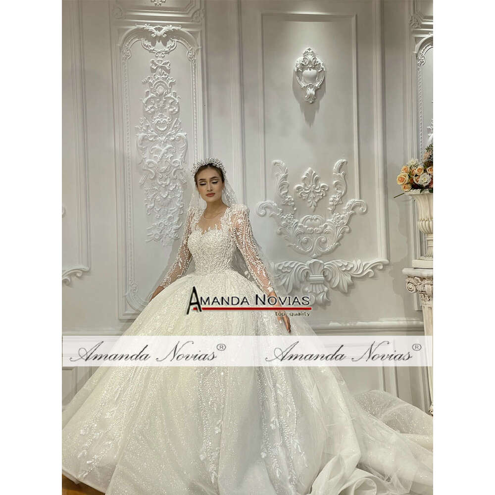 High quality lace Appliques Wedding Dress