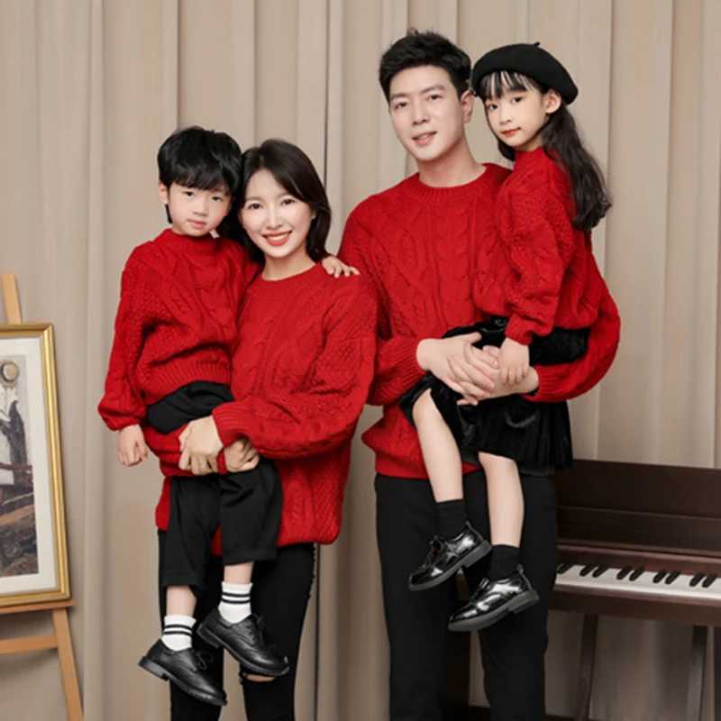 Christmas Family Matching Clothing Family Appearance Mother Son Daughter Mom Dad Clothing New Year Family Clothing Sweater W241015