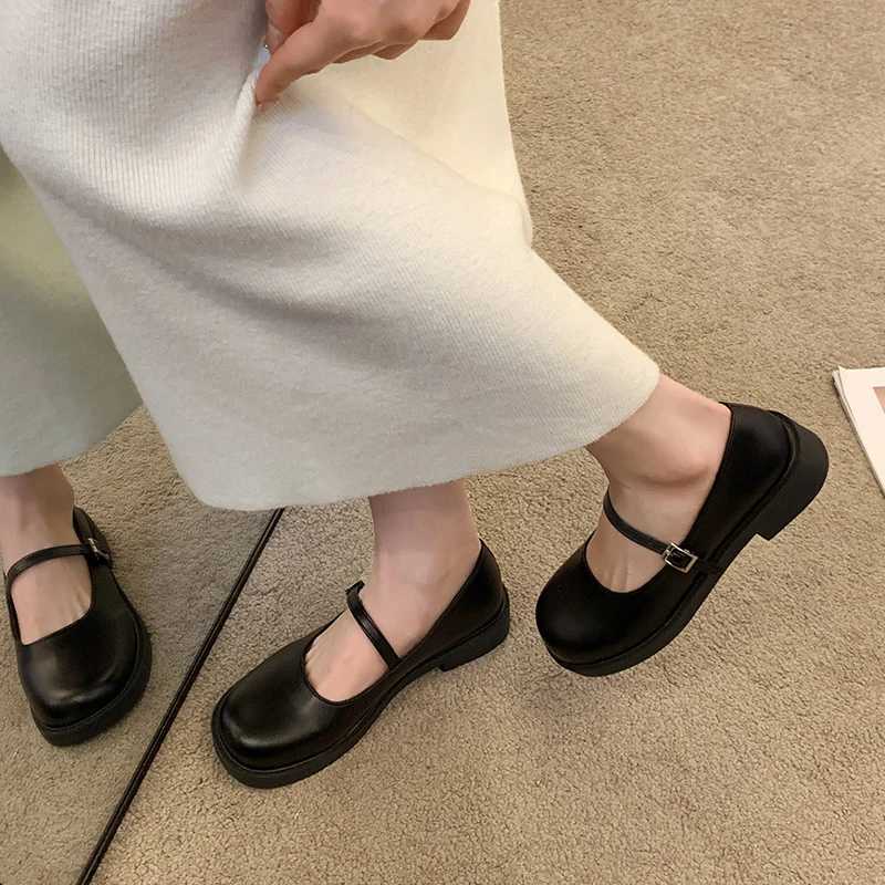2024 New Womens Mary Jane Shoes Womens Fashion Elegant Shallow Love Button Shoes Womens Outdoor Academy Style Thick High Heels Y241017