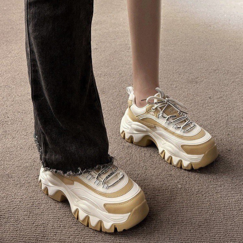 2024 Autumn Women's Thick Soled Height Increasing Versatile Retro Casual Sports Shoes