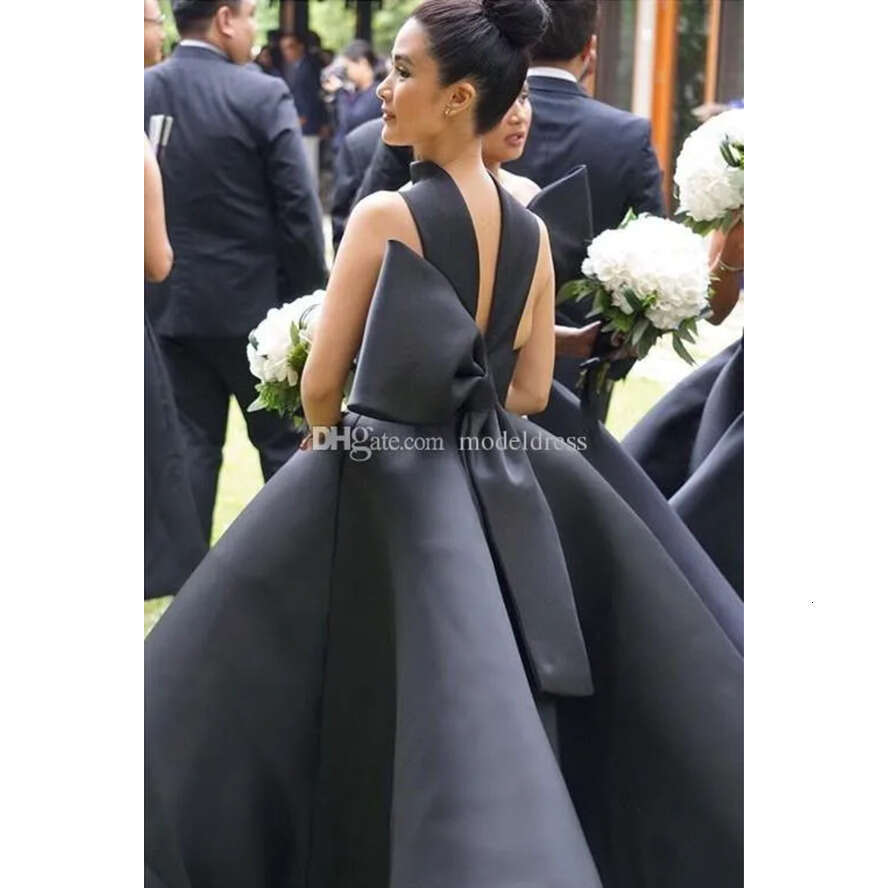 Runway Evening Dresses Latest Halter High Neck Backless Big Bow Ankle Length Satin White Black Prom Party Red Carpet Gowns Vestidos