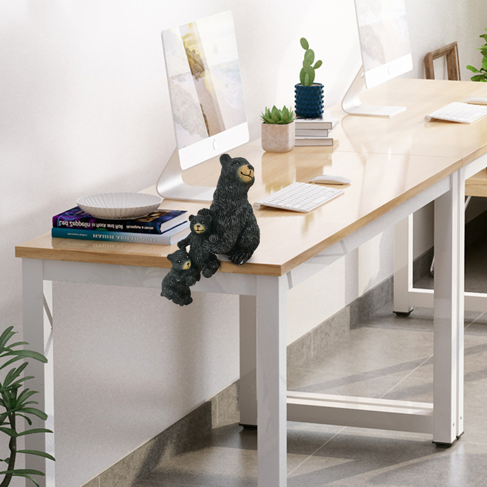 Christmas Table Corner Decoration Mini Christmas Polar Bear Resin Sculpture Sitting Polar Bear On Shelf Christmas Decoration Resin Statue