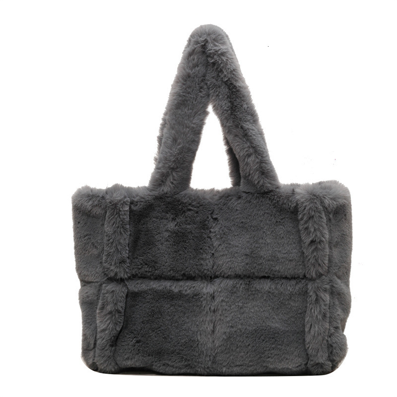 Plush velvet for women, large capacity new autumn and winter versatile shoulder with a plush commuting tote bag feeling
