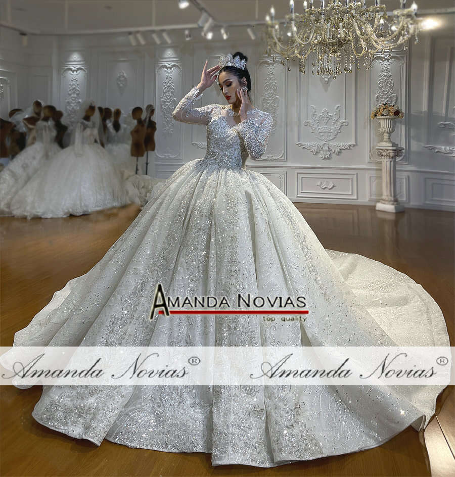 Lace Appliques Rhies Crystal Long Wedding Dress