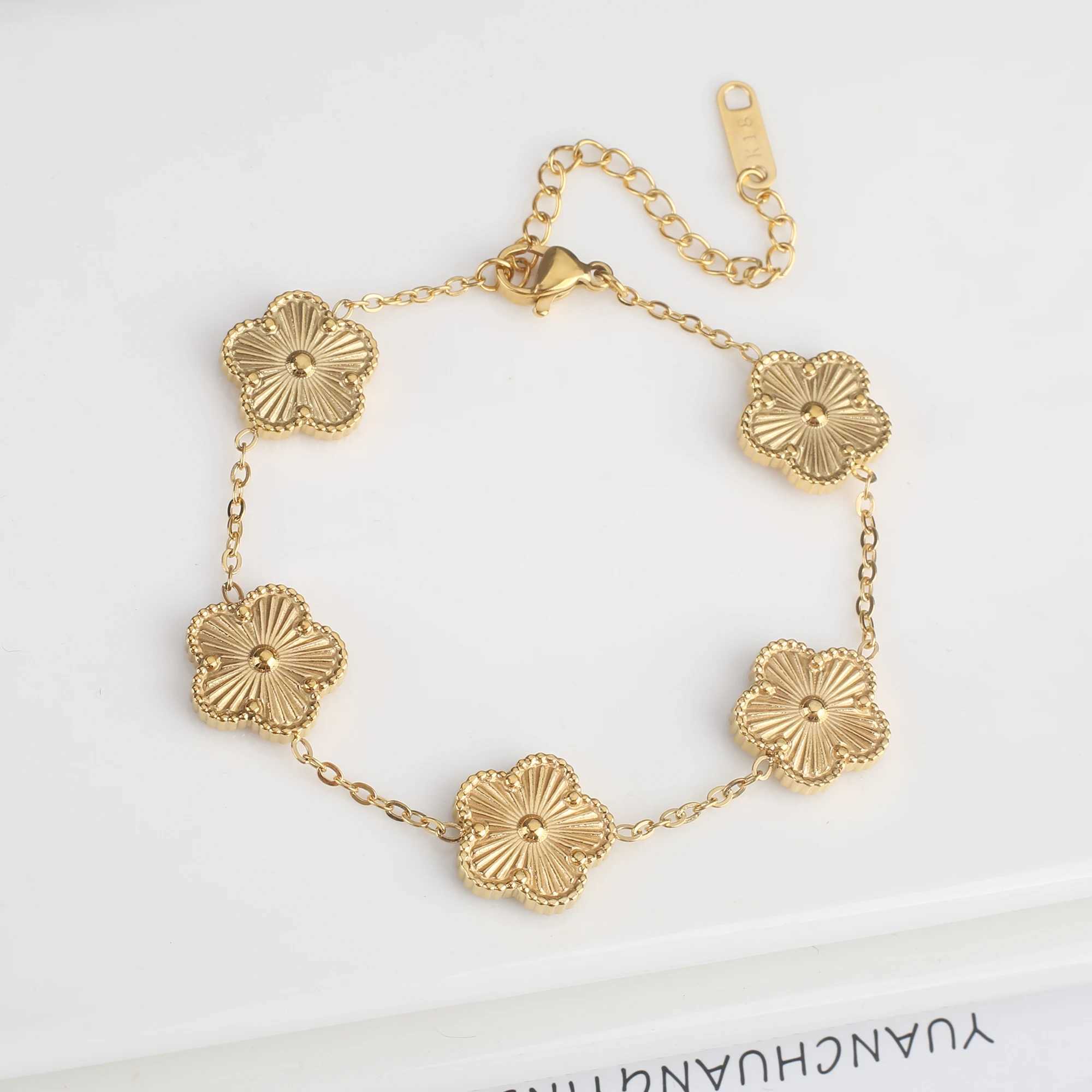 Chain Neutral stainless steel plant five leaf flower adjustable bracelet creative plum blossom jewelry daily wearing accessories clover H241119