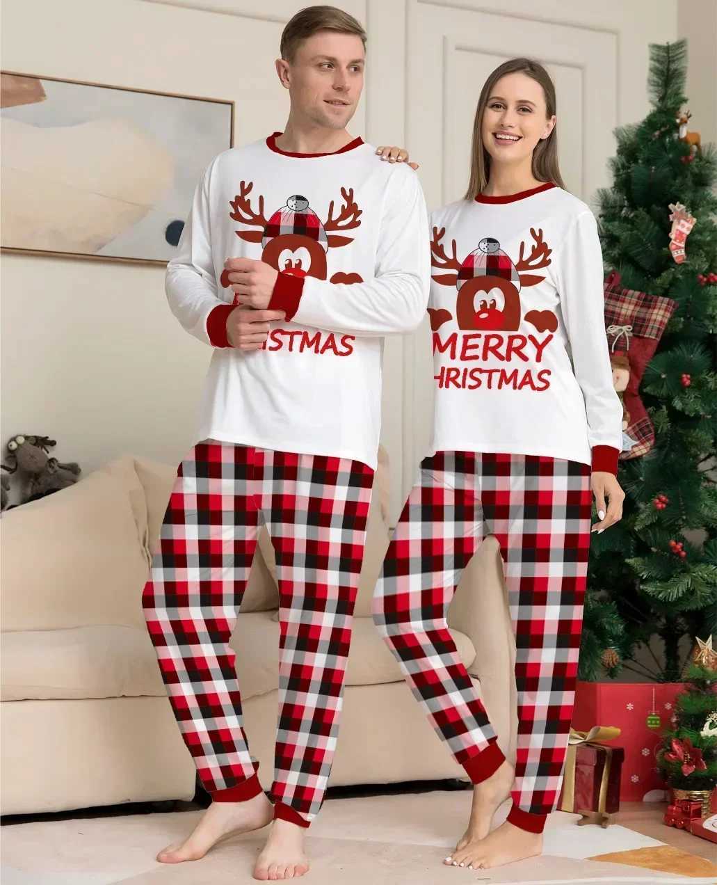 Merry Christmas Printing Matching Family Clothing 2024 Winter Cartoon Cute Plain Sleepwear Set Soft Casual Sleepwear W241015