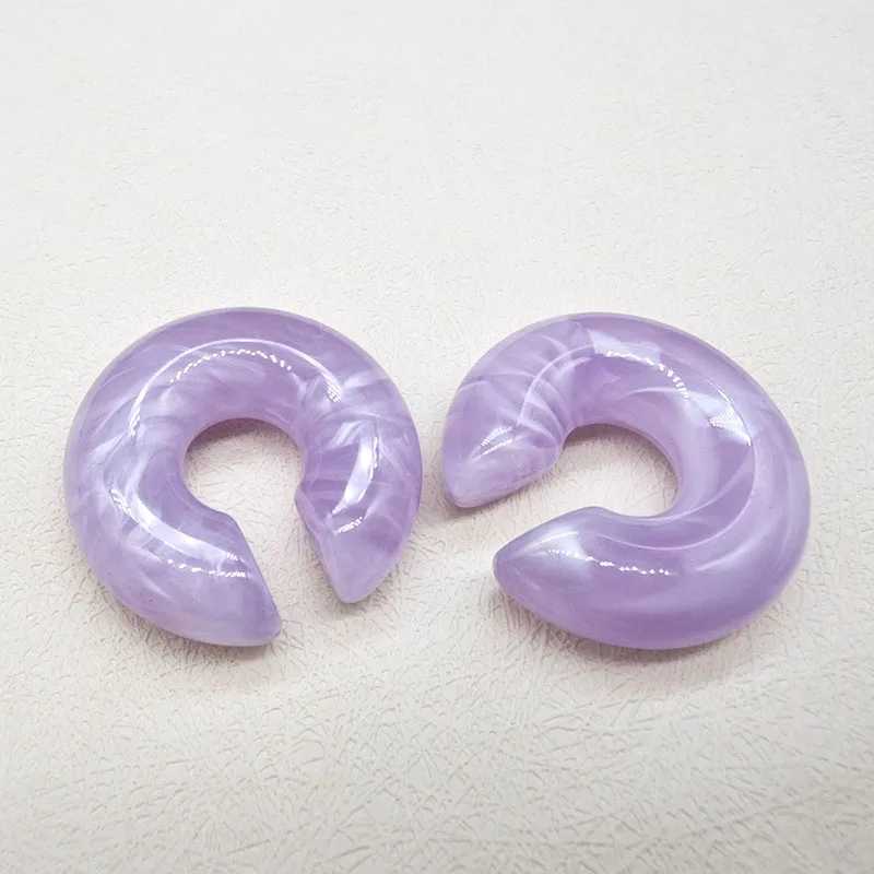Smooth colored circular ear clip earrings suitable for women simple C-shAPed resin non perforated fake ear cuff jewelry W241017
