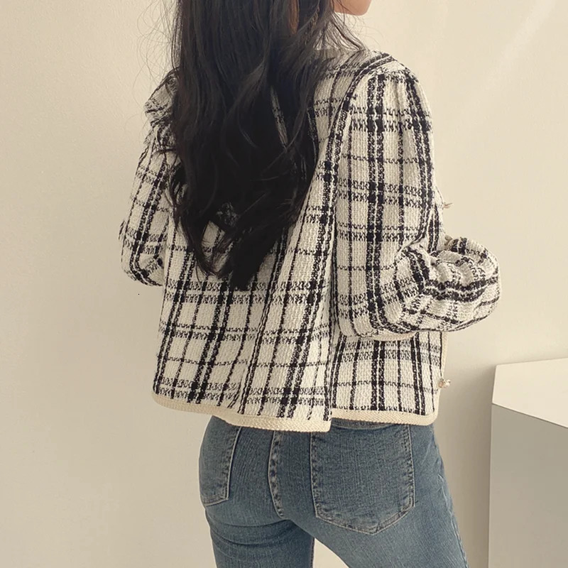 Rimocy Plaid Tweed Cropped Jacket for Women 2024 Autumn Elegant Pearls Button Short Coat Female Chic Long Sleeve Outerwear Mujer 241017