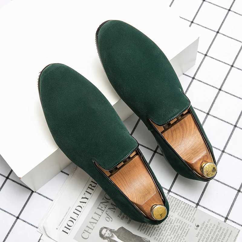 Slip- mens shoes English small leather shoes frosted pointed lazy shoes mens hair stylist leather shoes flip fur beans shoesXJ250118