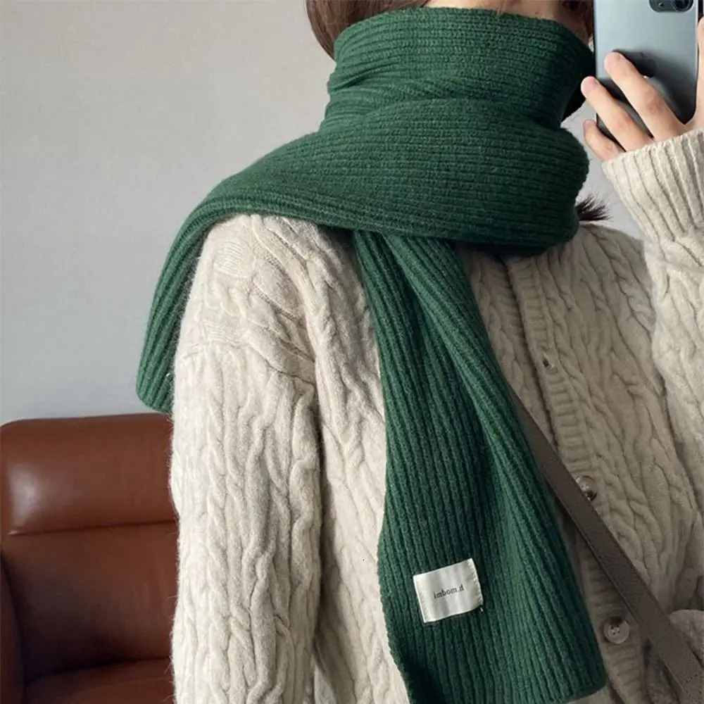 Home>Products> Year>Wool Scarf>Winter Knitted Scarf 241017