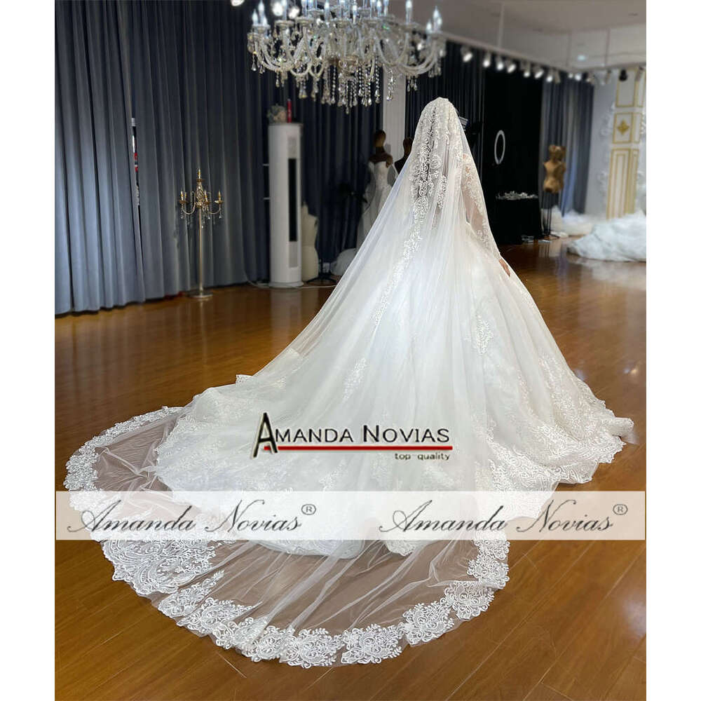 High Necke Elegant Lace Off White Wedding Dress