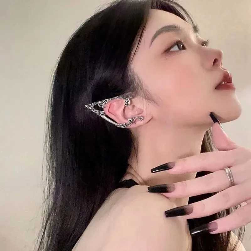Gothic Fairy Earclip Earrings Female Personality Retro Style Non Perforated Earrings Punk Metal Butterfly Earrings W241017