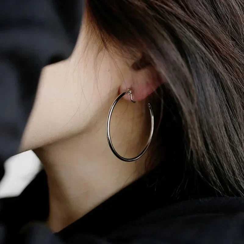 Earrings cuffs fake earrings unperforated earrings 2024 womens unperforated earrings W241017