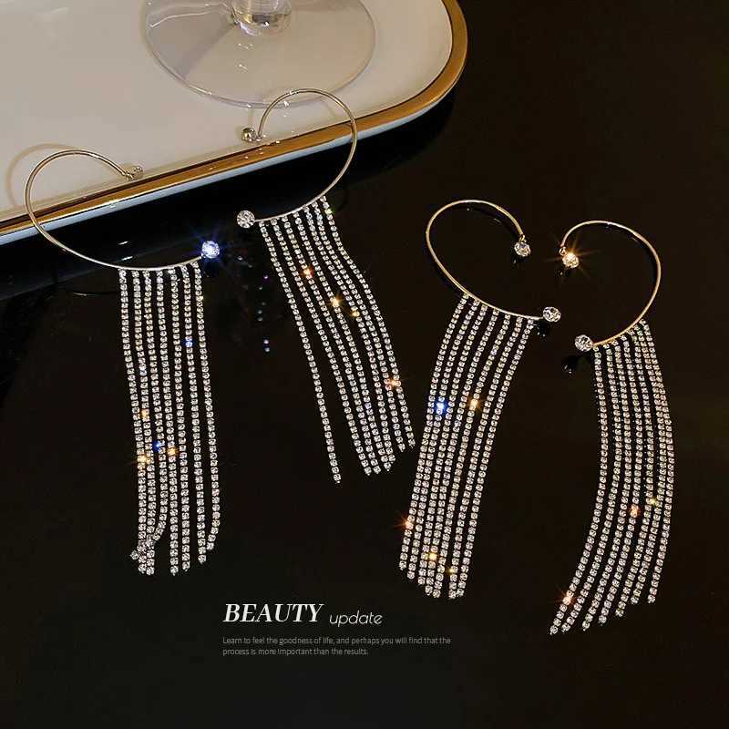 Luxury Womens Earrings 2022 Sparkling Crystal Water Diamond Long Flow Su Earplugs Cuff Clip Earrings Party Wedding Jewelry No Perforation W241017