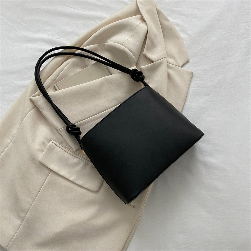 new autumn minimalist stylish women's fashionable diagonal cross single shoulder tote bag, casual niche, small and fresh
