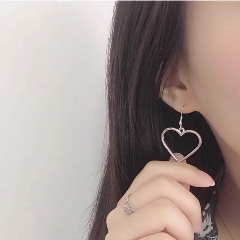 New hot fashion geometric heart-shaped clip on earrings no perforations Brincos oorbellen simple statement womens jewelry earrings W241017