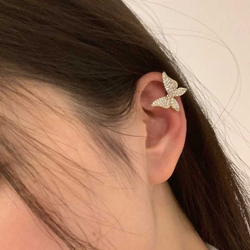 1 shiny crystal butterfly ear clip womens unperforated earrings fashionable butterfly ear sleeves 2024 Korean Kpop jewelry W241017