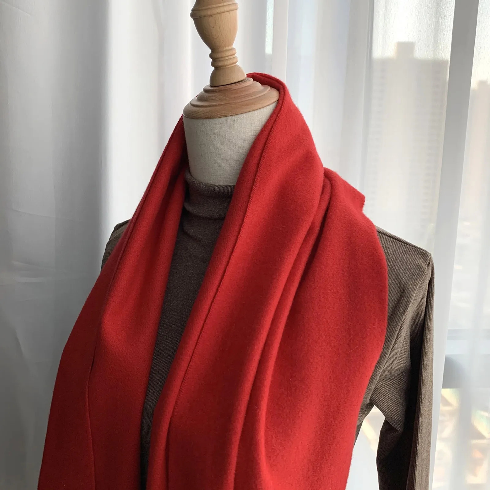 Simulated cashmere womens winter scarf basic red tassel wrapped shawl womens Bandana Stoles Bufandas Foulard headscarf womens Muslim 241017