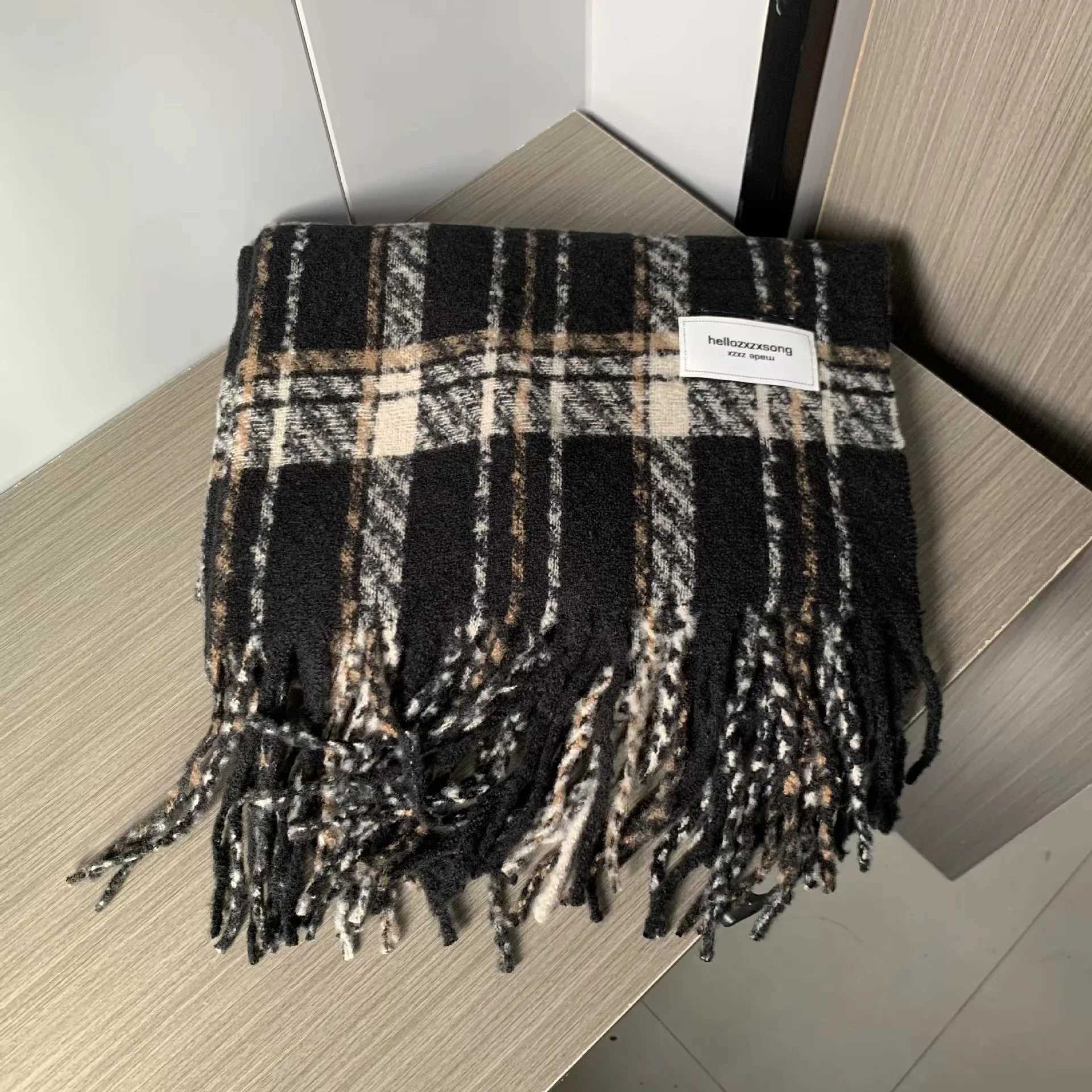 Scarf Lady Christmas Winter New Year Atmosphere Red Plaid with Thick Fringe Warm Student Retro Something Senior X241017