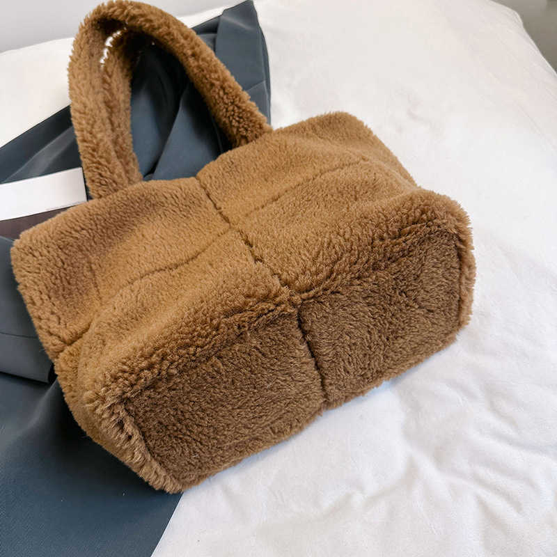 Plush Tote Bag Lamb Fleece Single Shoulder Handheld Large Capacity Checkered Hairy Bag Women 241015